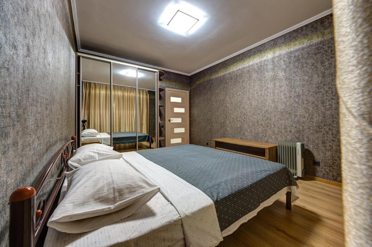 Apartments Near Ukraina Shopping Mall 基輔 外观 照片